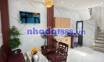​Chính chủ gửi bán căn nhà nhỏ xinh, ấm cúng ngay lõi trung tâm Quận Phú Nhuận